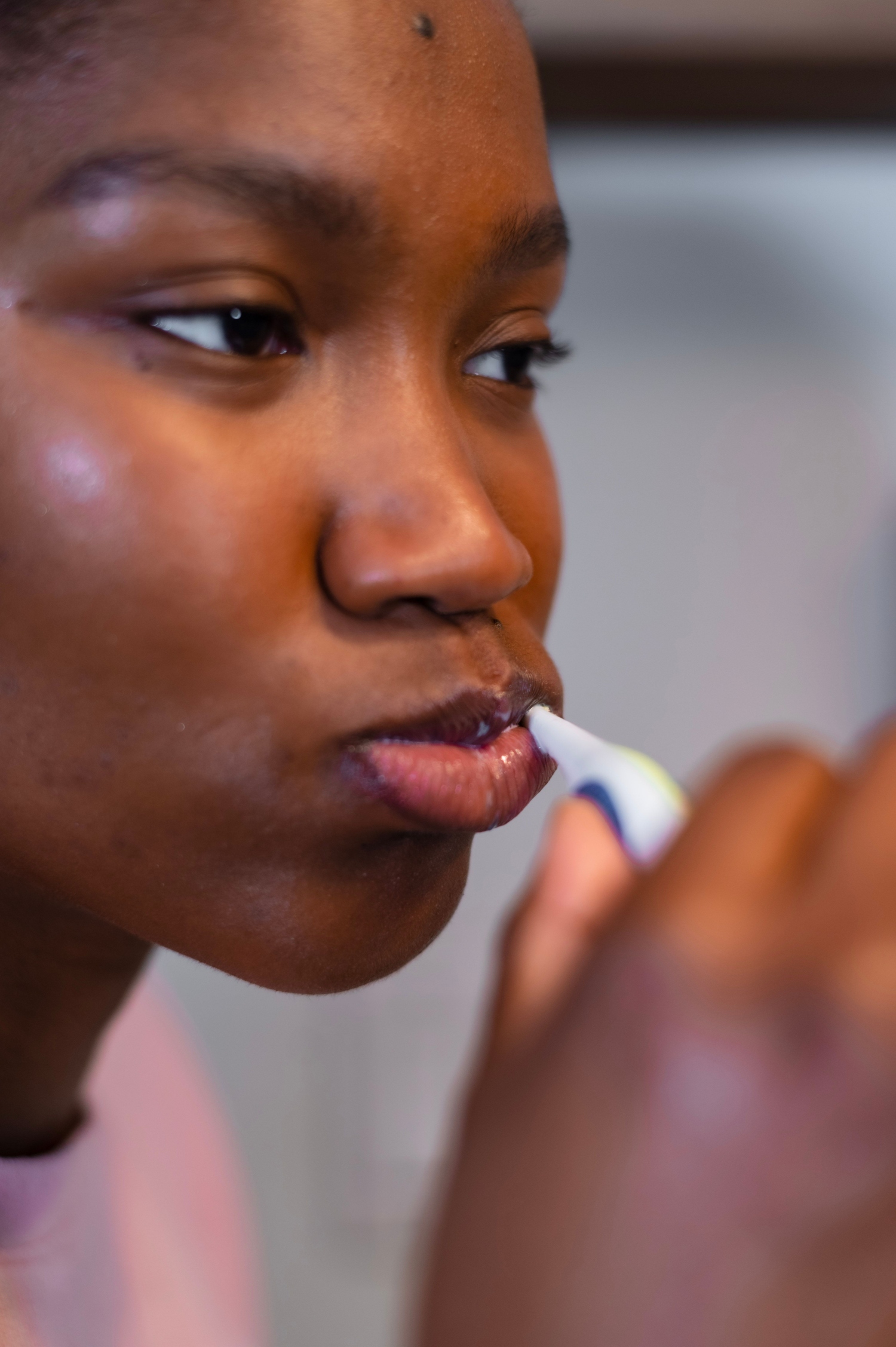 electric toothbrush vs. regular toothbrush